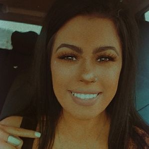 Meet your Posher, Leah